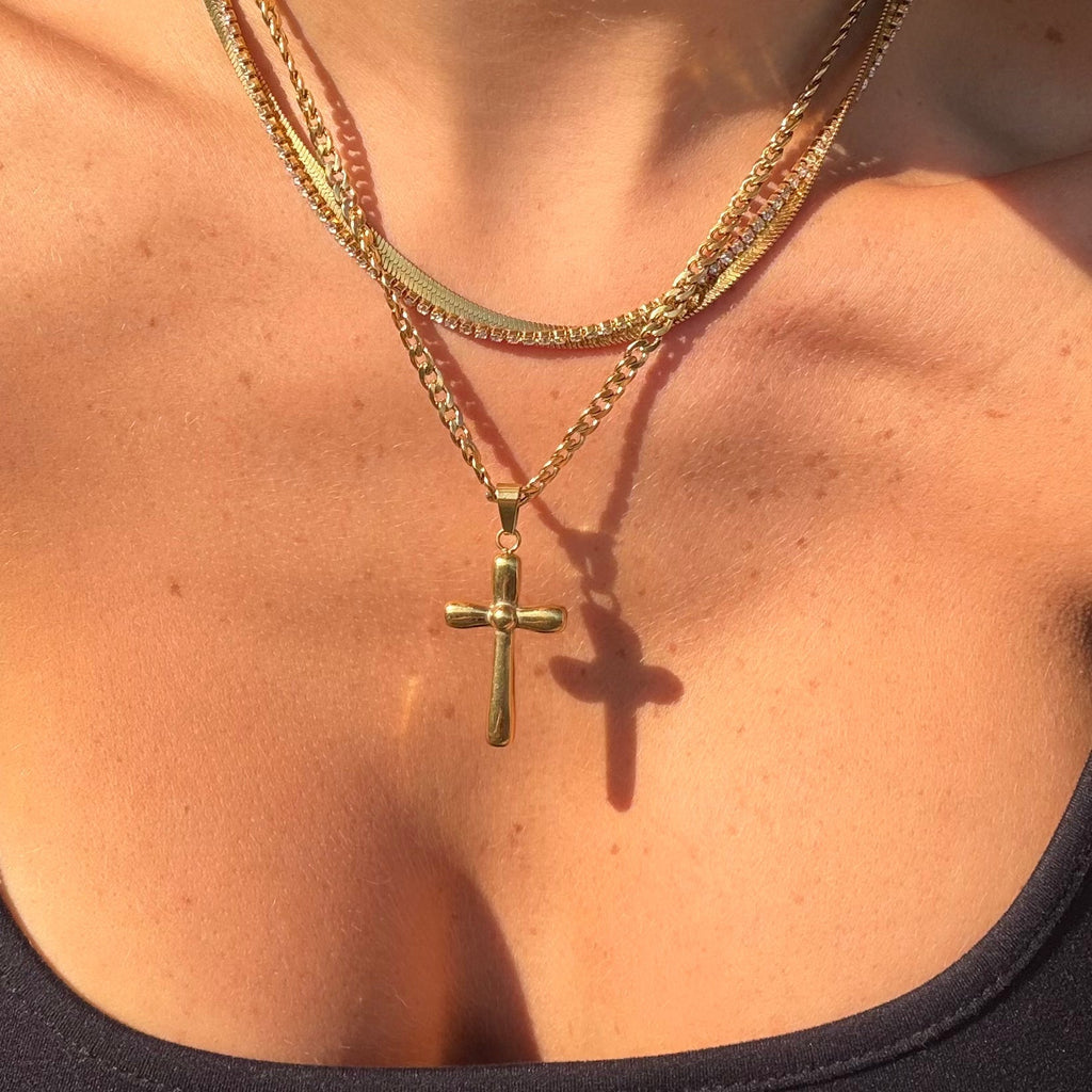 Pure and Simple Cross Necklace - EVRYJEWELS