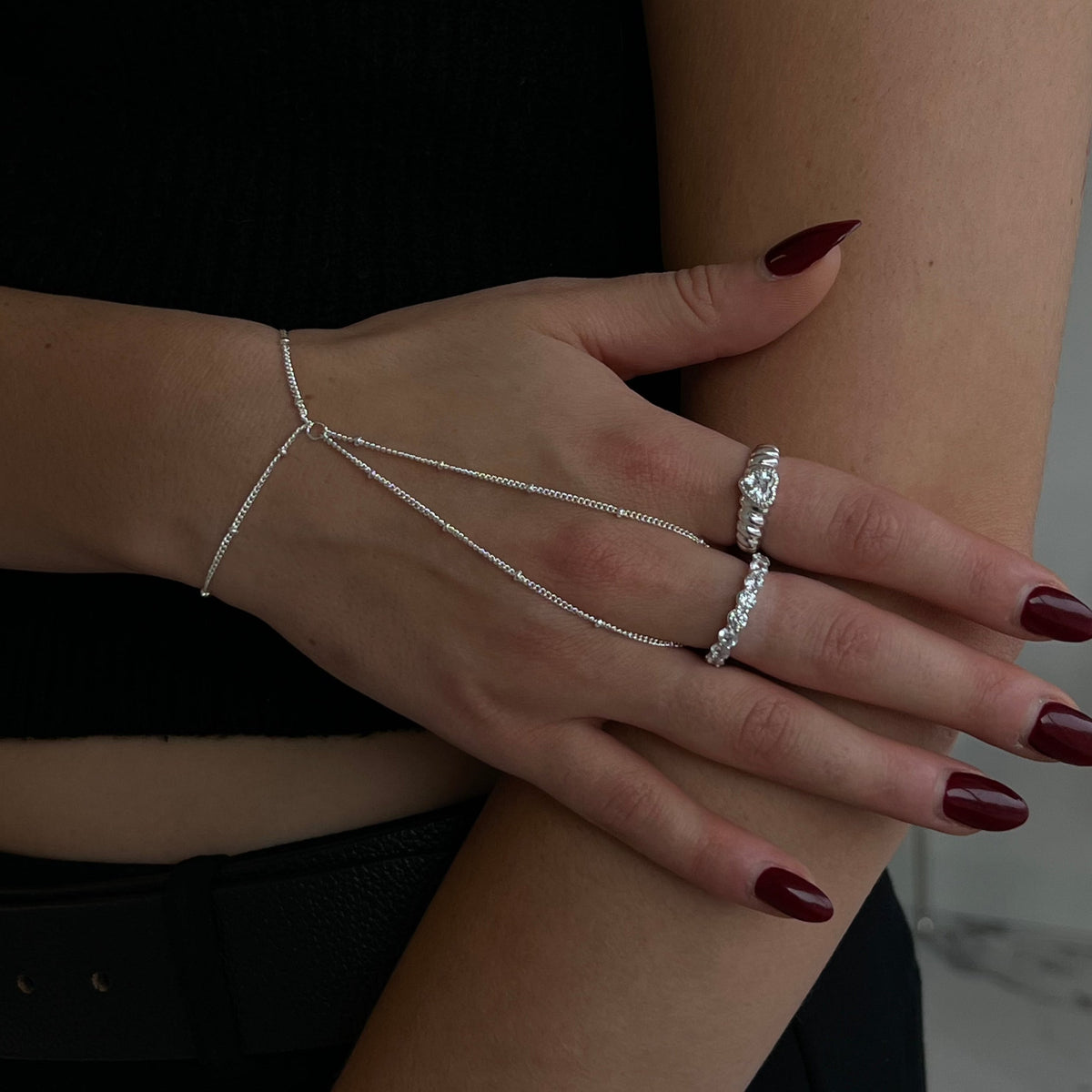 Isla Hand Chain - EVRYJEWELS